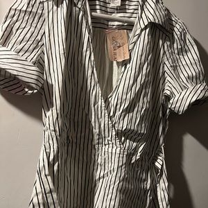 NEW- GUESS Jeans — blouse— size large